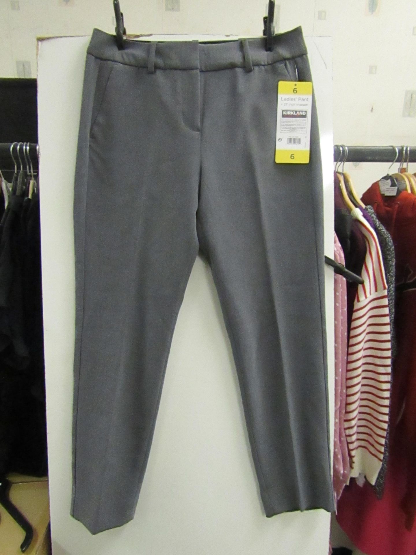 Kirkland Signature ladies grey Trousers, new, Size 6