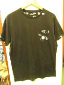 1x Brave soul london mens t-shirt, size M, looks new, See picture for design.