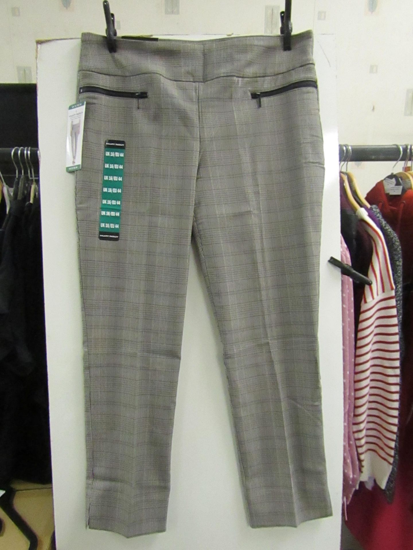 Pair of hilary radley ladies Pull on Trousers with Cigarette leg, new size 16
