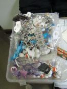 5x Womens Jewelry items - picked at random - some items are new with tags & others have no tags