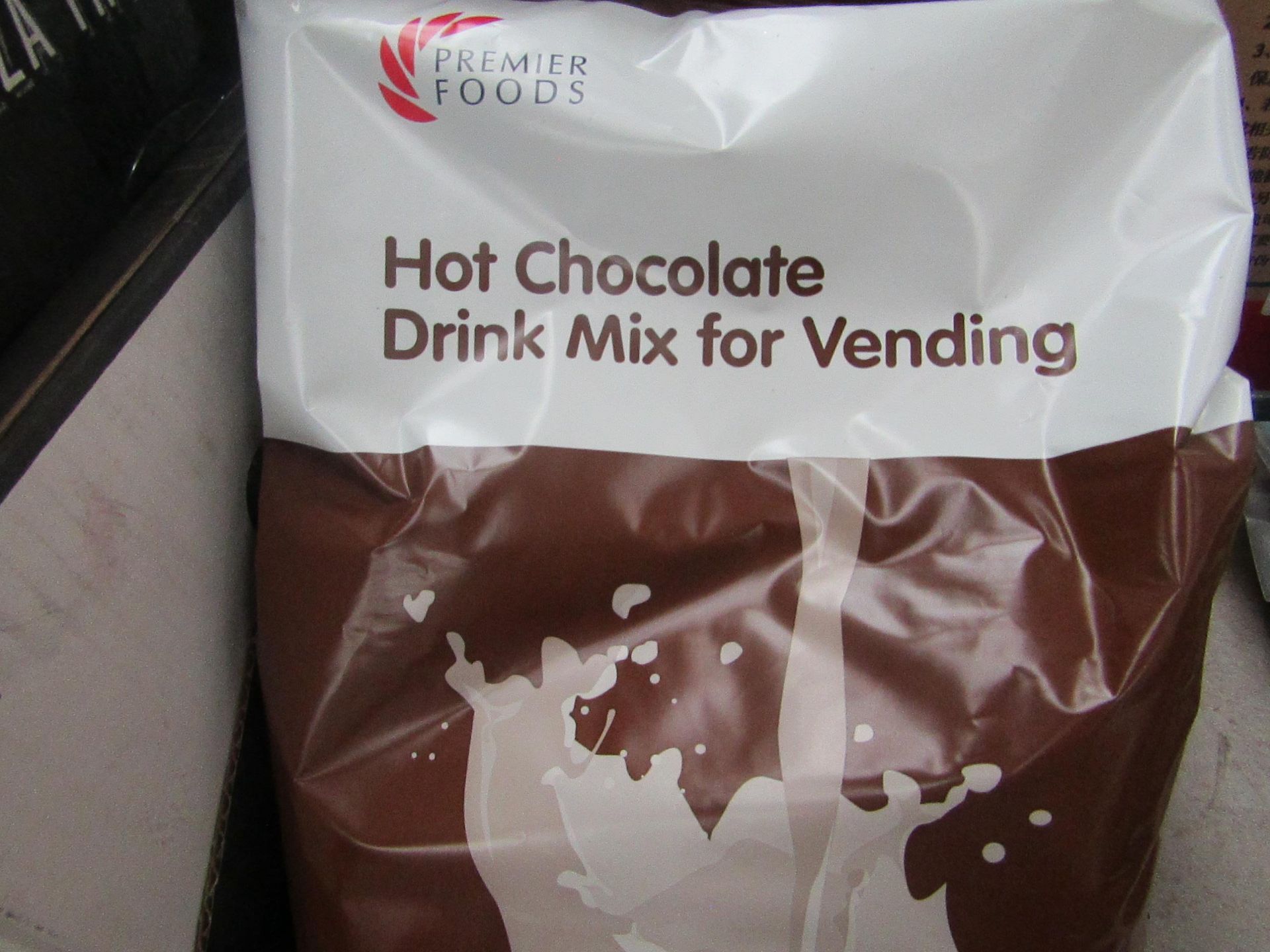 Premier Foods - Hot Chocolate Drink Mix For Vending - 1Kg Bag - BBD AUG 2020.