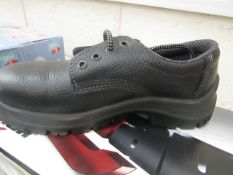 Almar - Black Steel Toe Safety Boots - Size 5 - Unused & Boxed.