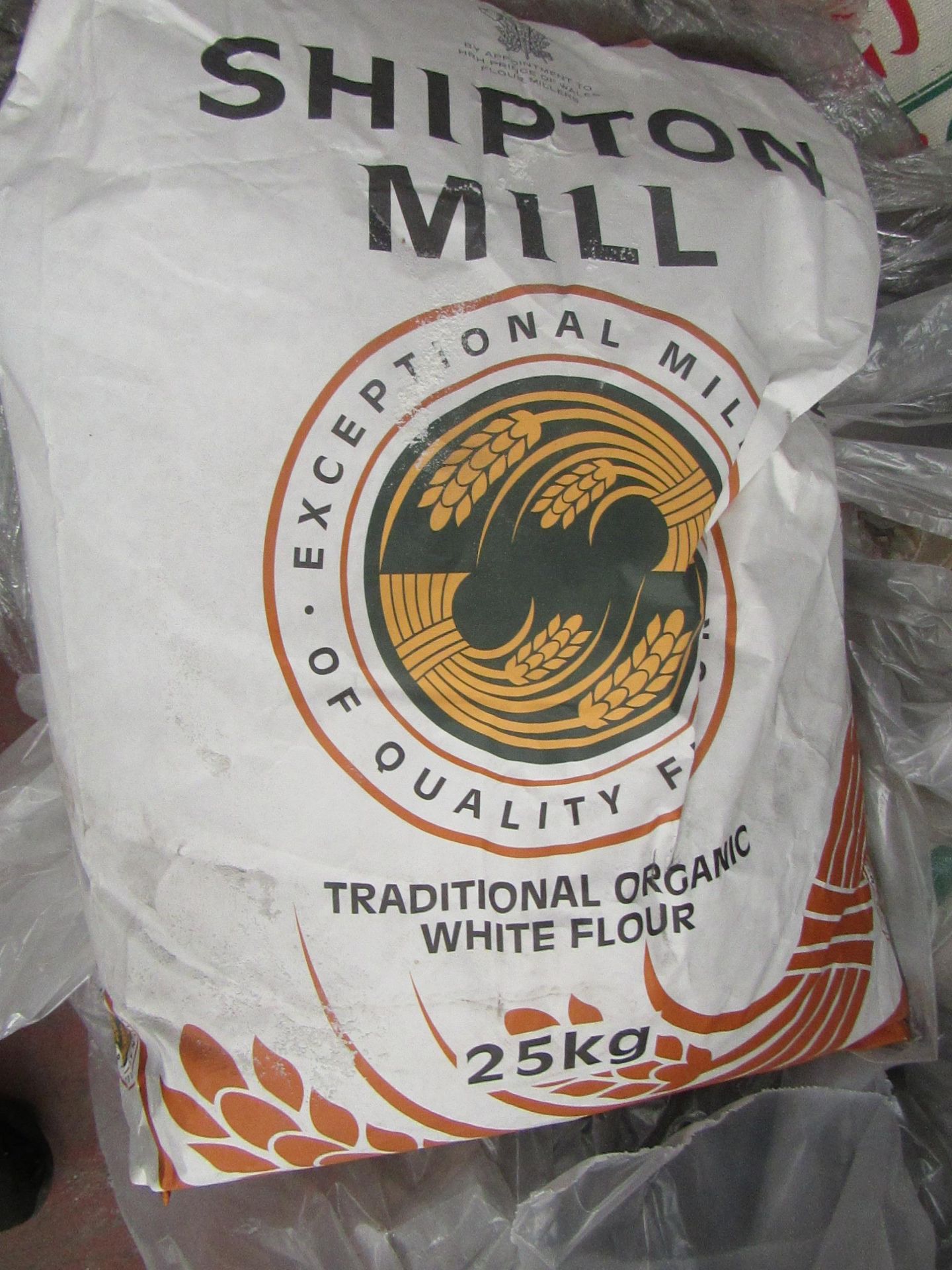 25KG bag of Shipton Mill Traditional Organic White Flour, BB Dec 2021, RRP £24.99