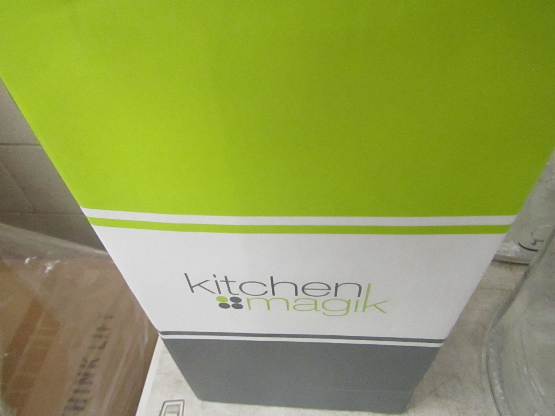 2x Avon Kitchen Magik food prep sets, look unused but unchecked for all parts.