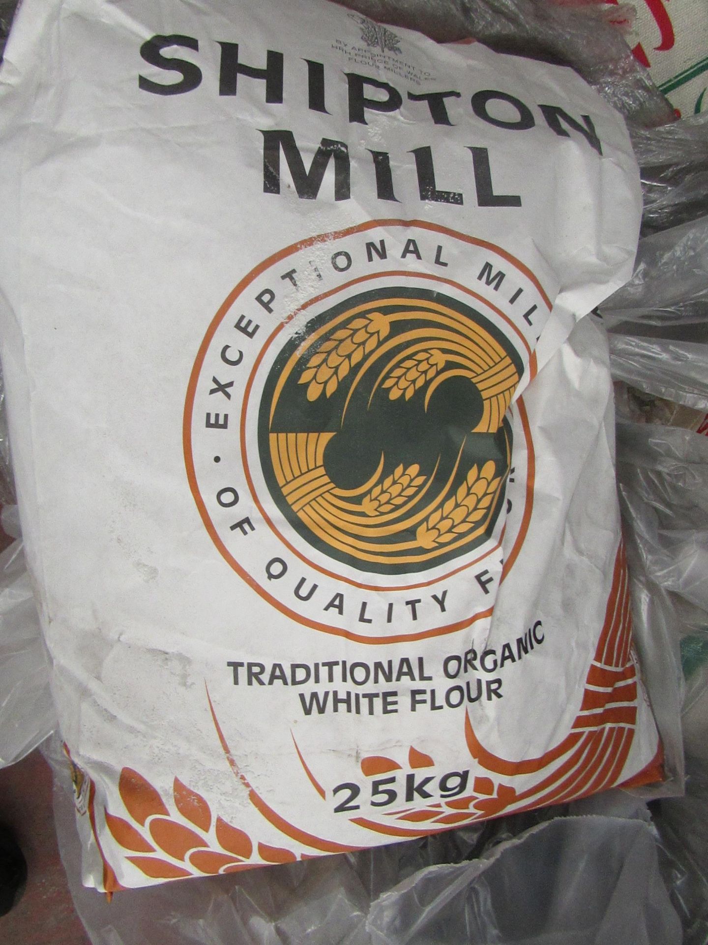 25KG bag of Shipton Mill Traditional Organic White Flour, BB Dec 2021, RRP £24.99