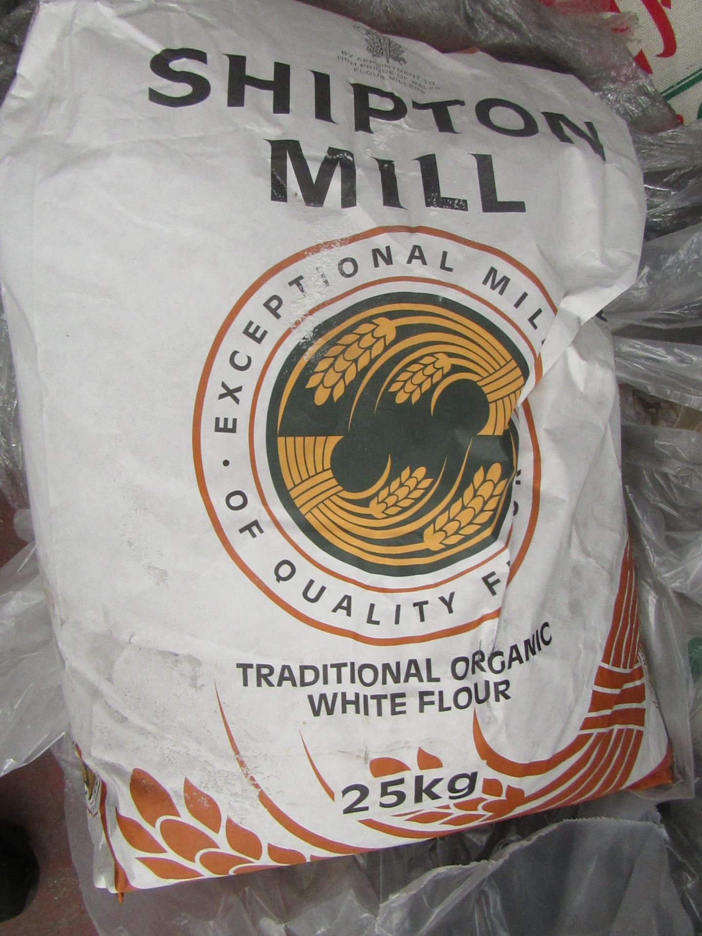 25KG bag of Shipton Mill Traditional Organic White Flour, BB Dec 2021, RRP £24.99