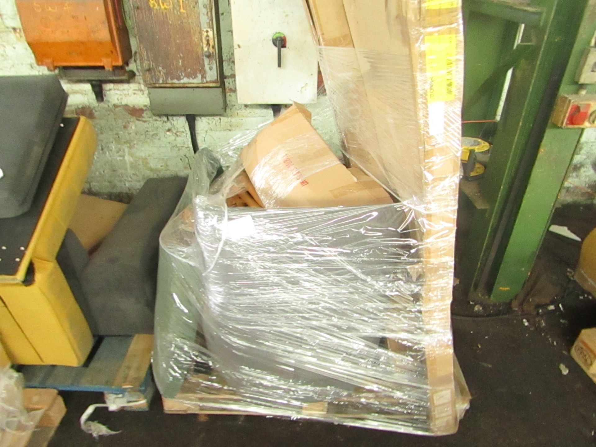 | 1X | PALLET OF FAULTY / MISSING PARTS / DAMAGED CUSTOMER RETURNS MADE.COM STOCK UNMANIFESTED |