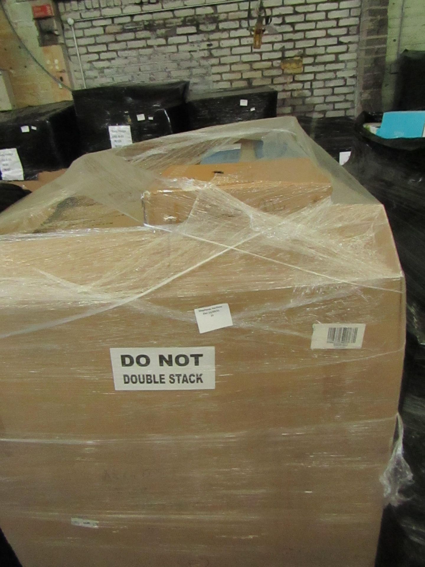 | 1x | PALLET CONTAINING CUSTOMER RETURN STOCK FROM A LARGE ONLINE RETAILER | UNMANIFESTED |