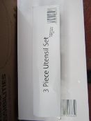 | 1X | 3 PIECE UTENSIL SET | UNCHECKED AND BOXED | RRP 5.99 |