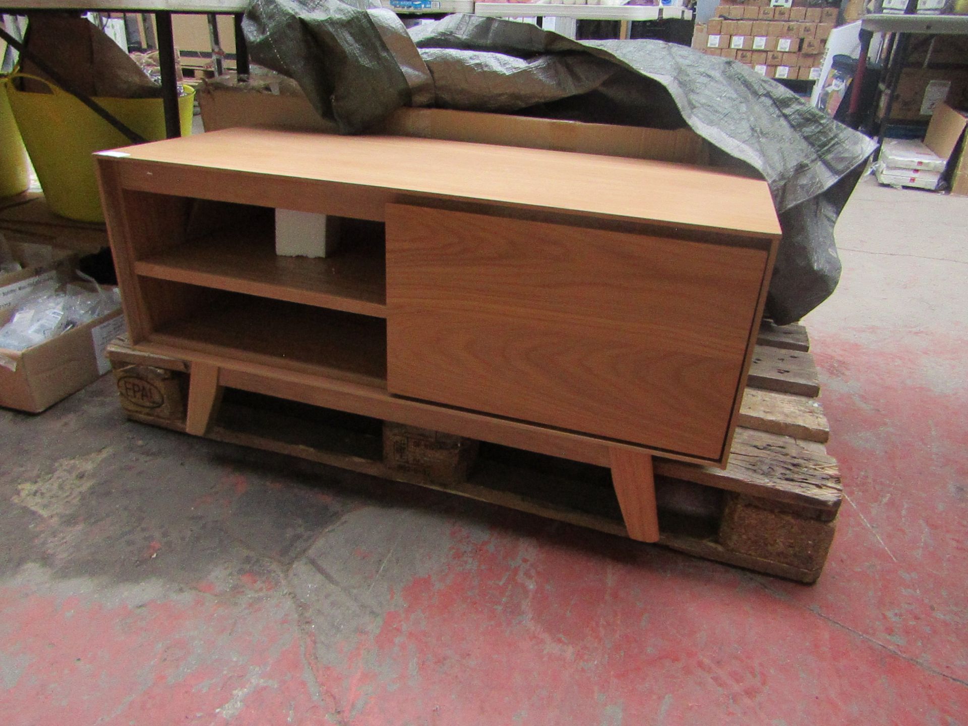 1x LOFT INTERIORS Boa Tv Unit 2-Shelf 1 Drawer Natural Oak ( 900 X 400 X 450 CM ) This lot is a