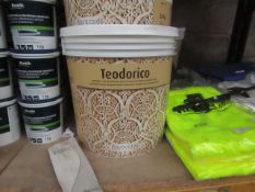 Teodorico - Lime-Based Decorative Coating For Interiors & Exteriors With Gold, Silver & Bronze