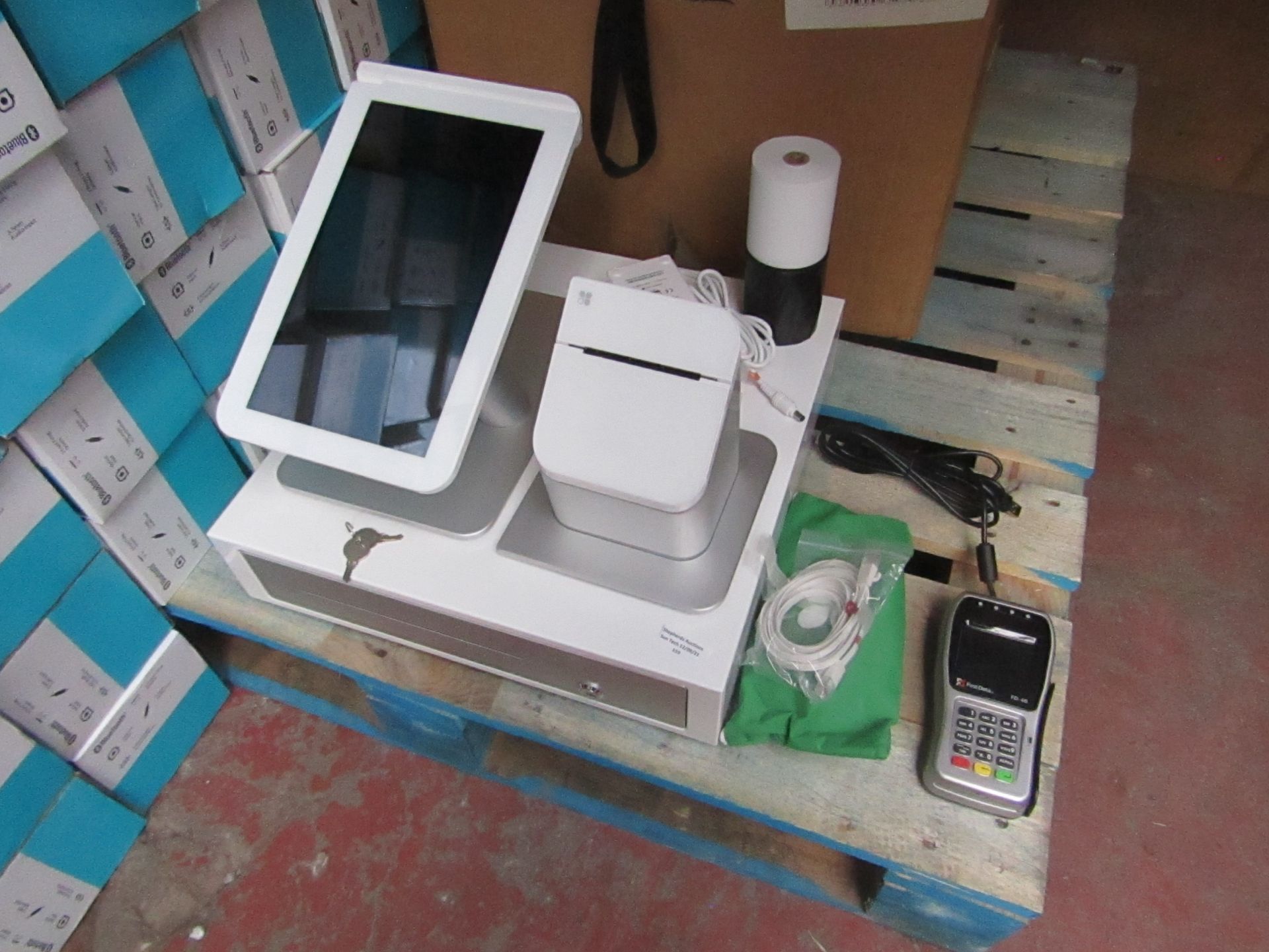 Clover station tablet, printer, cash drawer and FD40 terminal, untested but appears to be