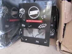 5x 5 econds of summer head phones, new and packaged.