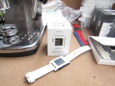 | 1X | PEBBLE SMART WATCH - WHITE | UNTESTED & BOXED | COMES WITH CHARGER CABLE |