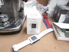 | 1X | PEBBLE SMART WATCH - WHITE | UNTESTED & BOXED | COMES WITH CHARGER CABLE |