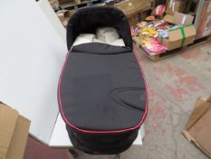 Graco Evo XT Black & Red Carry Cot - New & Boxed