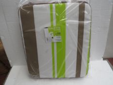 1x Pack of 4 outdoor cushions - new & packaged - see image for design.