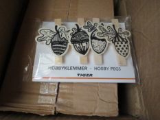 10x Tiger - Woode Hobby Pegs (4 Per Pack) - New & Packaged.