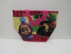 1X MASHA AND THE BEAR ZIP CARRY BAG, UNCHECKED AND PACKAGED, SEE PICTURE