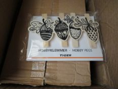 10x Tiger - Woode Hobby Pegs (4 Per Pack) - New & Packaged.