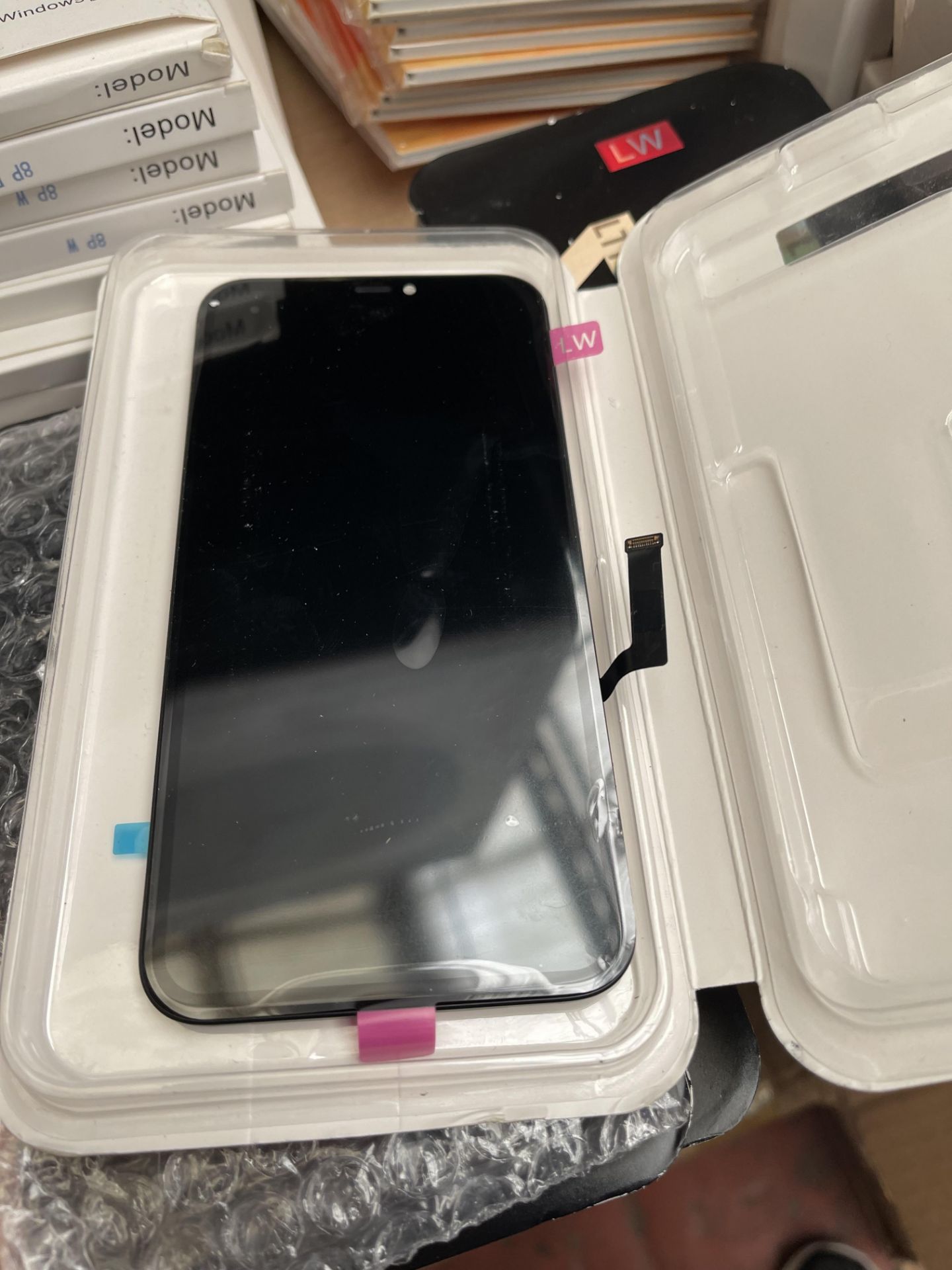 4 x LW Replacement Screens for iPhone 11 , new and packaged. - Image 2 of 4