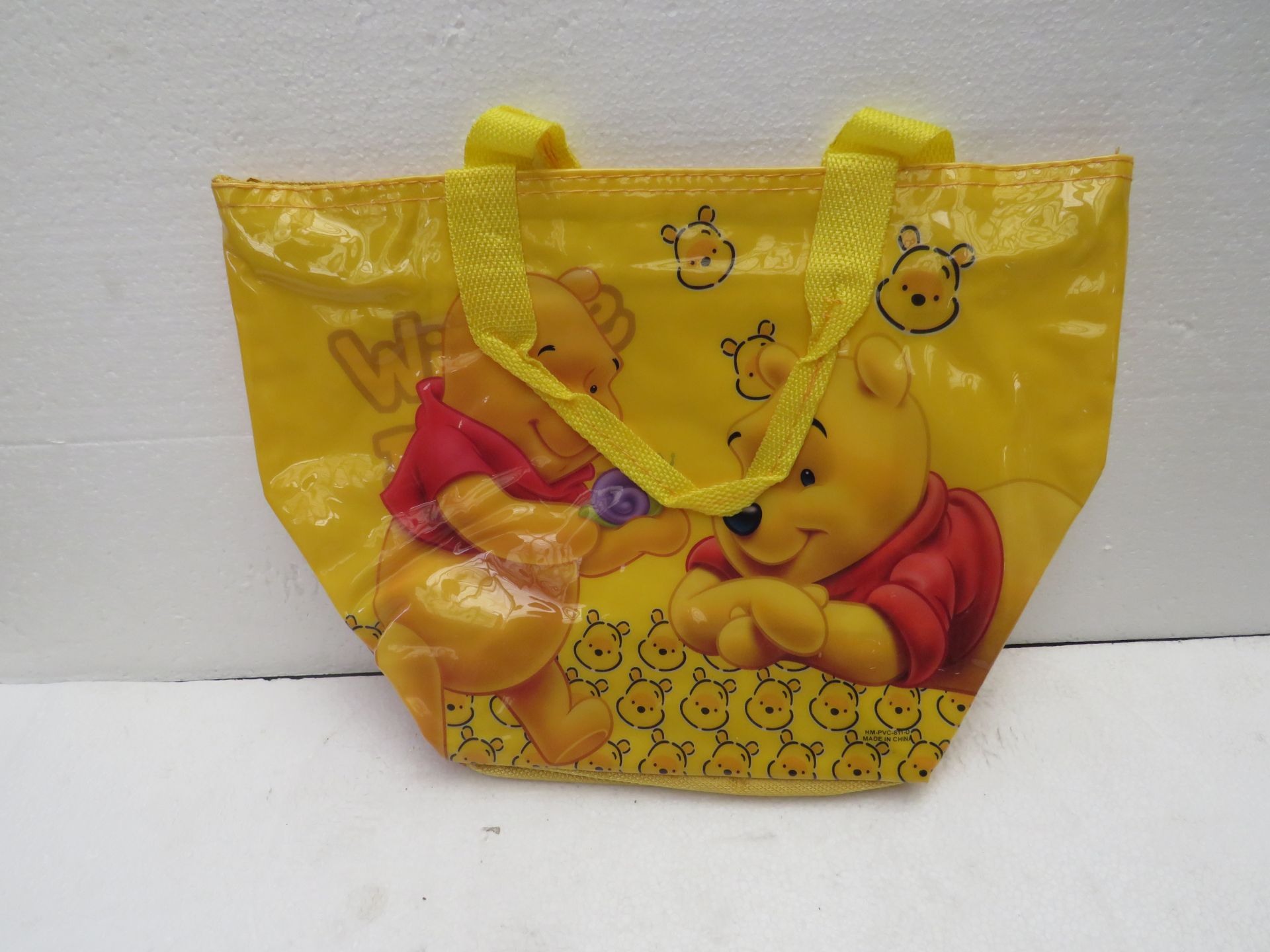1X DISNEY WINNIE THE POOH CARRY ZIP BAG, UNCHECKED AND PACKAGE, SEE PICTURE