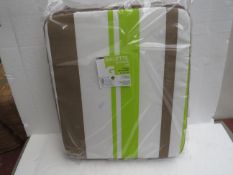 1x Pack of 4 outdoor cushions - new & packaged - see image for design.