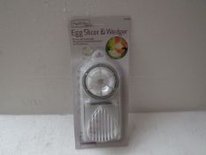 1X BOX CONTAINING APPROX 45 FIG & OLIVE EGG SLICER & WEDGER - NEW & PACKAGED.
