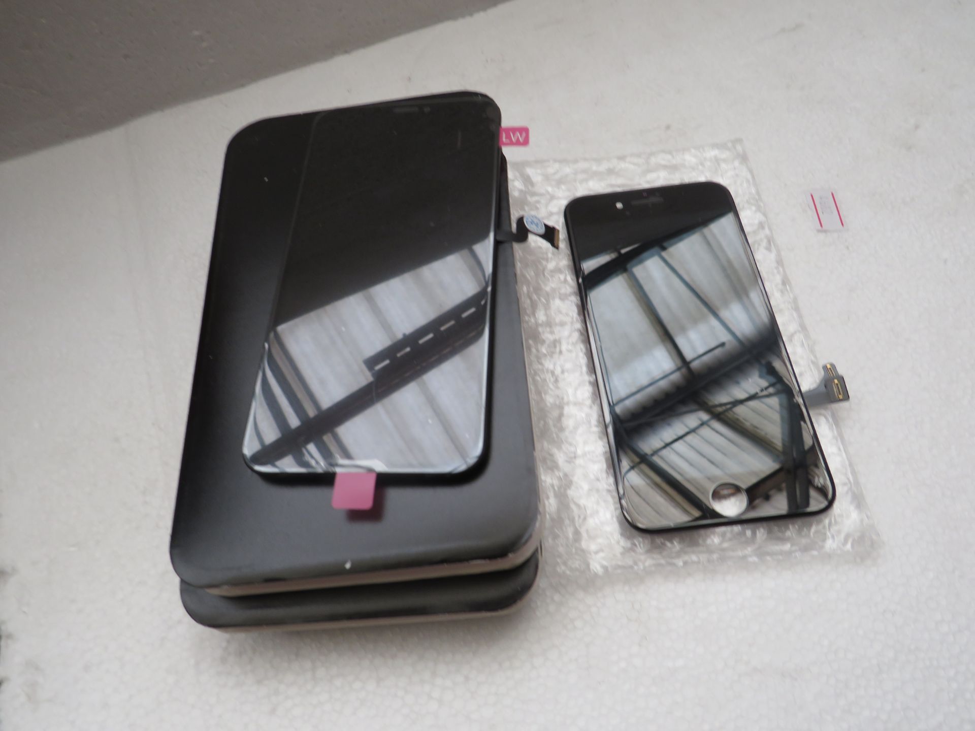 4x Phone screen replacements, designs may vary, new and boxed.