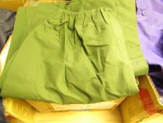 Green Waterproof Trousers - Perfect for hiking in the coming months - Size XL - No Pockets &