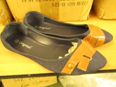 3x Pairs of Ladies Dolly Shoes -Blue with Brown Band - Size 39 - Size 6 - New & Packaged