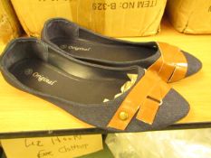 3x Pairs of Ladies Dolly Shoes - Blue with Brown Band - Size 40 - Size 7.5 - New & Packaged