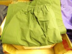 Green Waterproof Trousers - Perfect for hiking in the coming months - Size XL - No Pockets &
