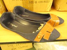 3x Pairs of Ladies Dolly Shoes - Blue with Brown Band - Size 40 - Size 7.5 - New & Packaged