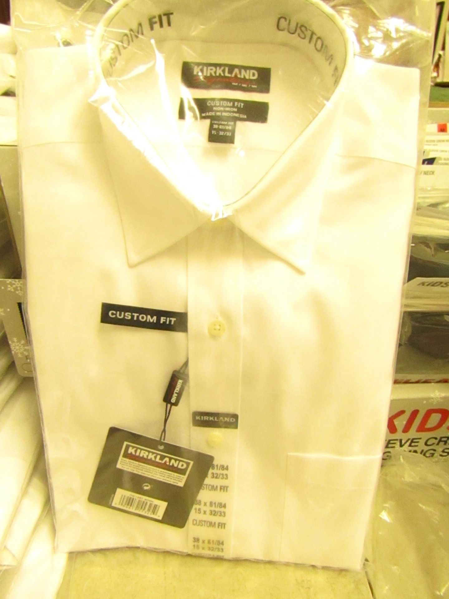 Kirkland Custom Fit White Shirt - 15" collar x 32/33 -