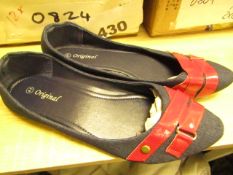 3x Pairs of Ladies Dolly Shoes - Blue with Red Band - Size 39 - Size 6 - New & Packaged