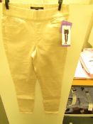 Andrew Marc Ladies Pants - Size 8 - Cream - New with tags