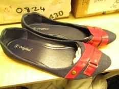 3x Pairs of Ladies Dolly Shoes - Blue with Red Band - Size 41 - Size 8 - New & Packaged