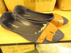 3x Pairs of Ladies Dolly Shoes - Blue with Brown Band - Size 41 - Size 8 - New & Packaged