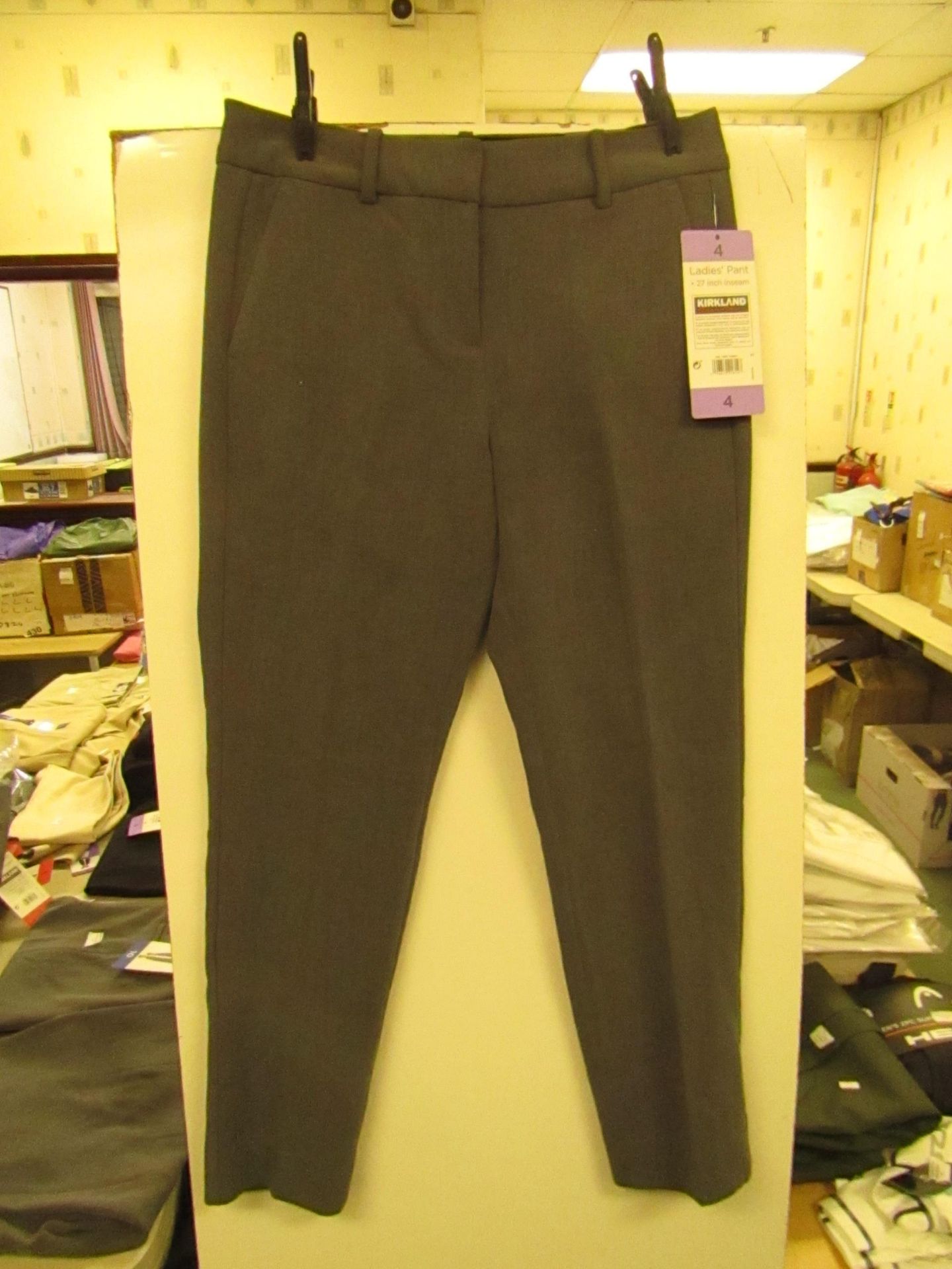 1X Kirkland Signature Ladies Pants - Size 4 - Grey - New with tags