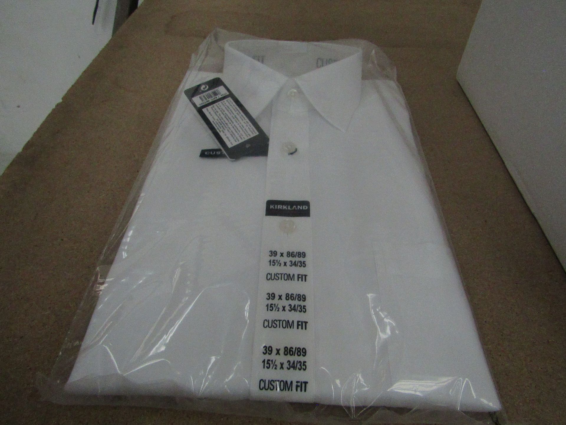 Kirkland - Custom Fit White Buttoned Shirt - ( 43 x 81/84 - 17 x 32/33 ) - New & Packaged.