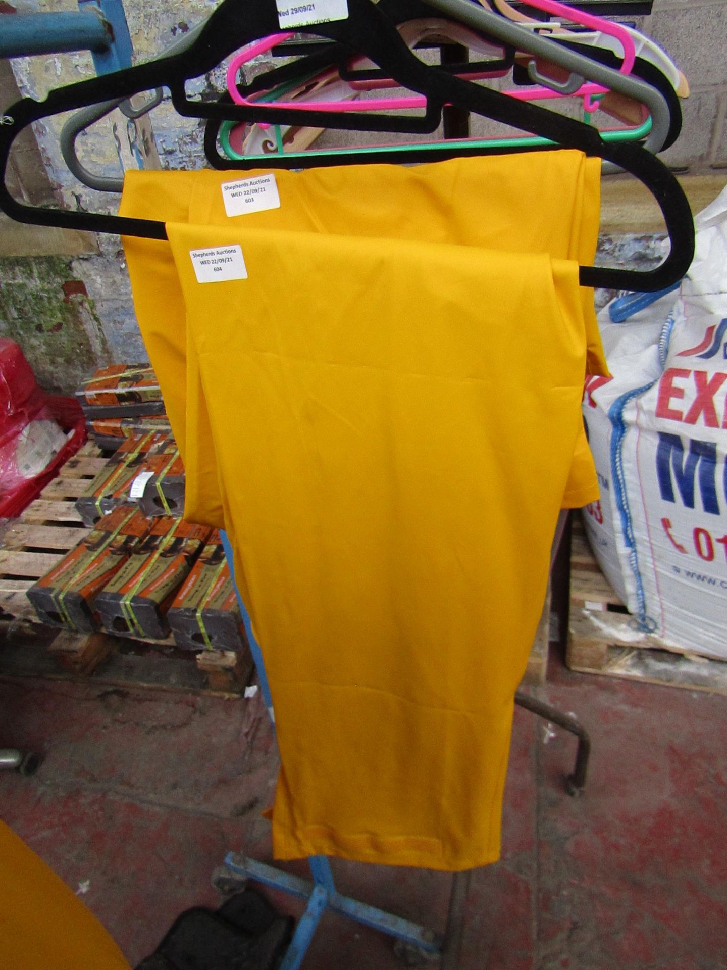 Unbrandd - Pvc Mustard Yellow Bib' n Brace - Size Large - Unused.