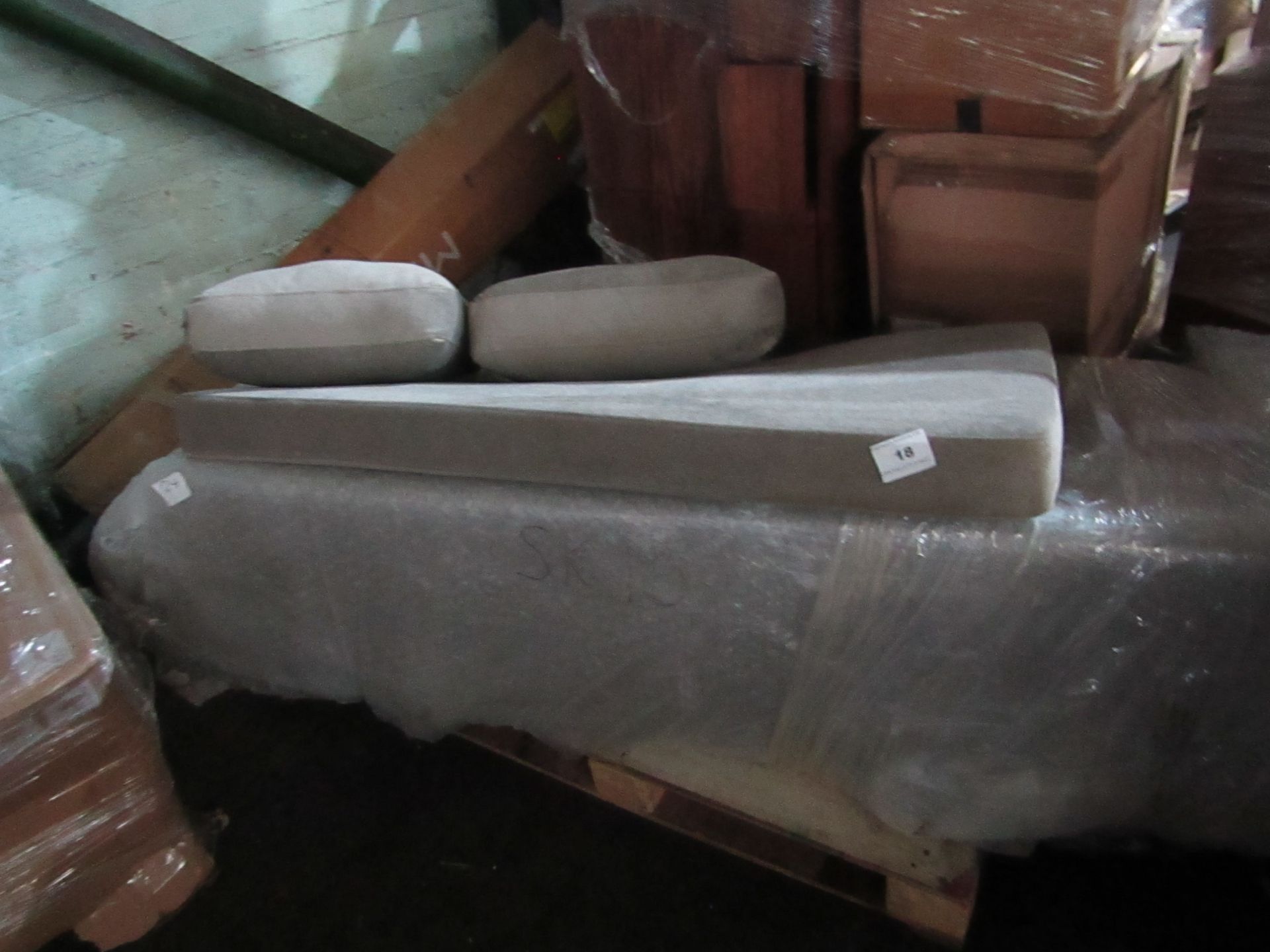 | 1X | PALLET OF FAULTY / MISSING PARTS / DAMAGED CUSTOMER RETURNS MADE.COM STOCK UNMANIFESTED |