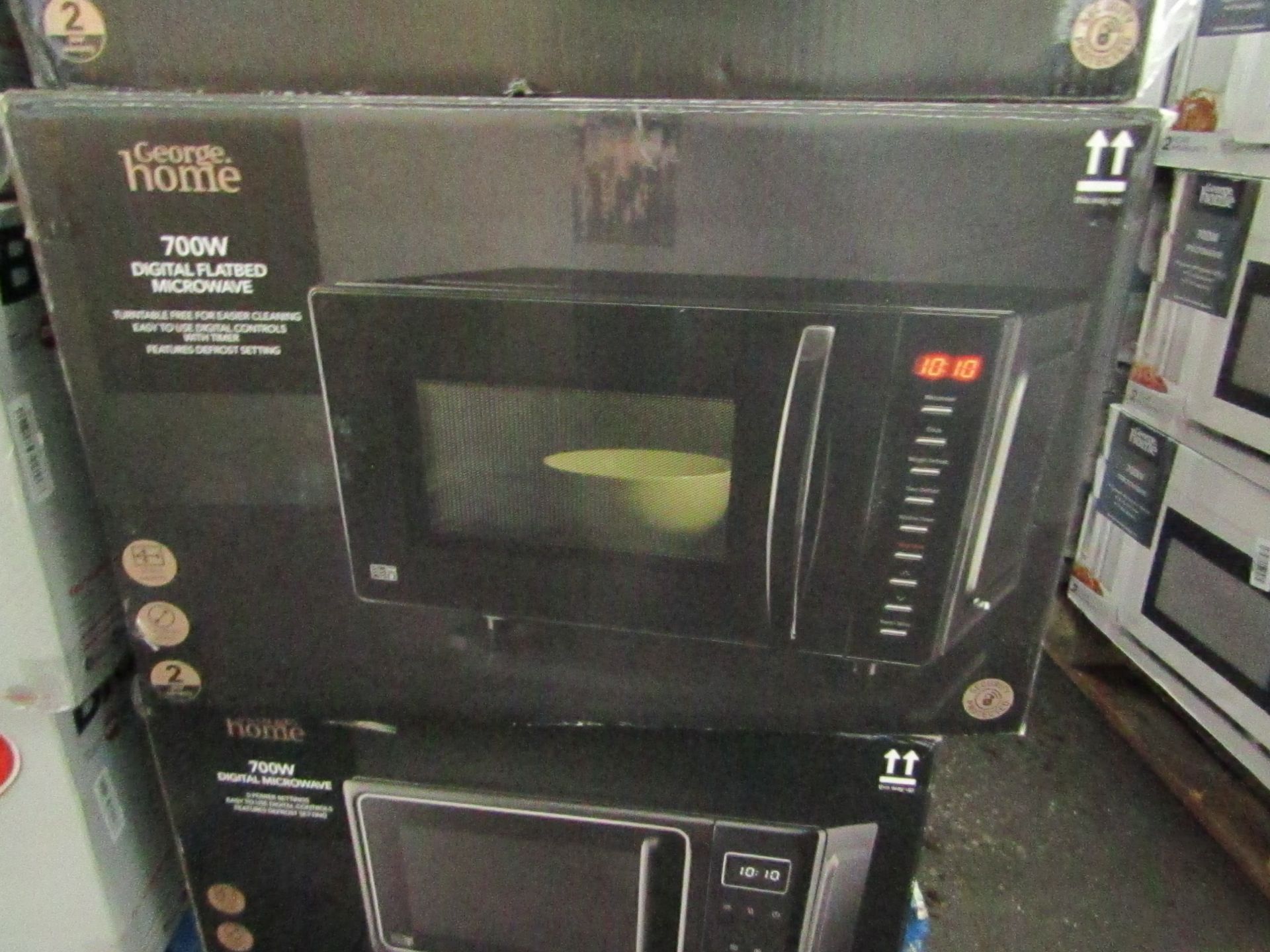 5x 700W Digital Flatbed Microwaves - Black - Unchecked & Boxed - RRP £60 - Total lot RRP £300 - Load