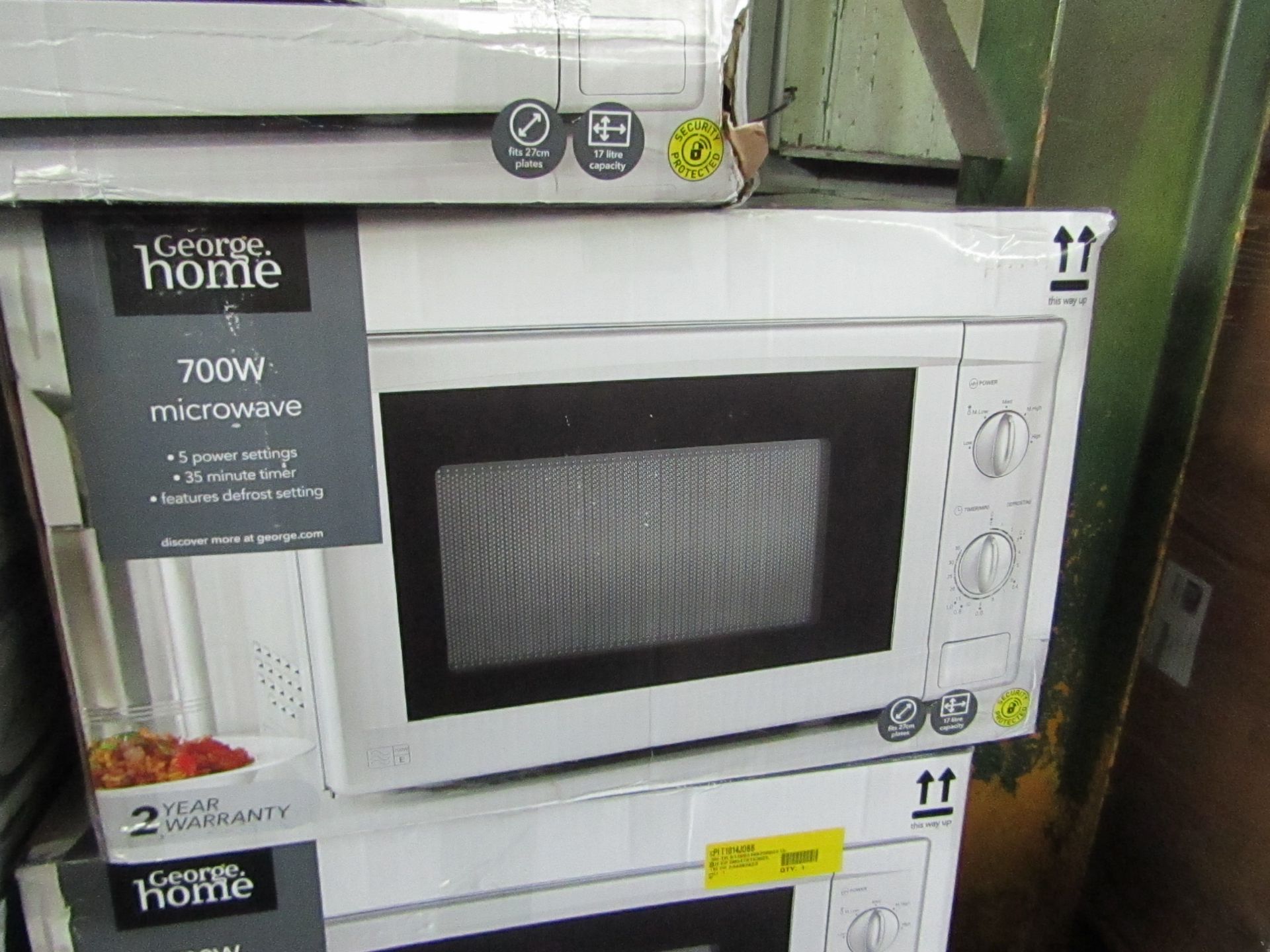 5x 700w Manual Microwave Ovens - Silver - Unchecked & Boxed - RRP £40 - Total lot RRP £200 - Load