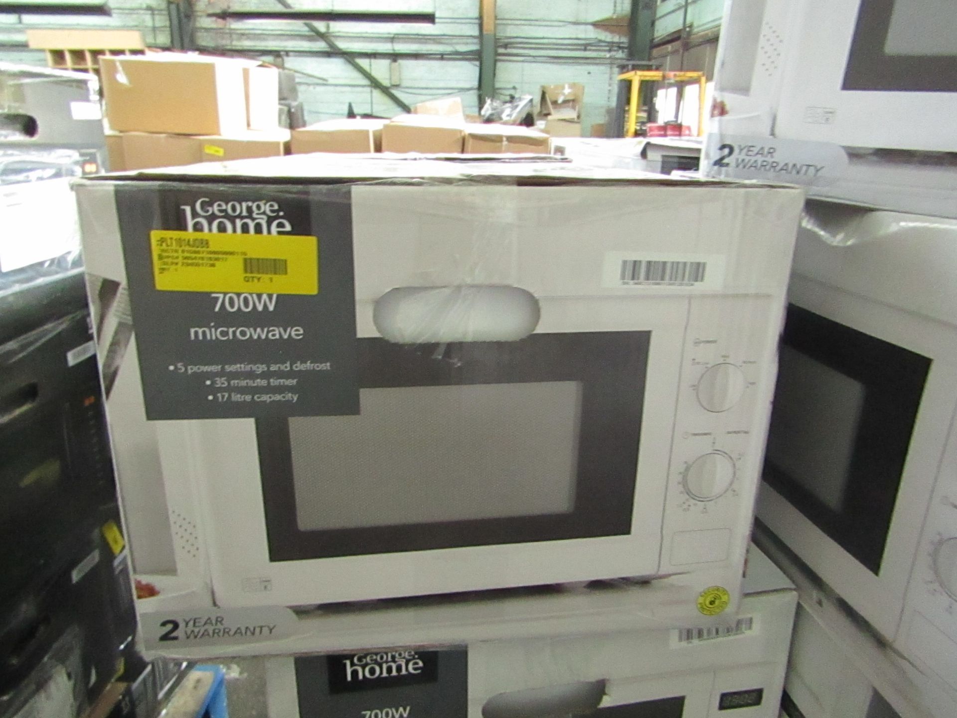 5x 700w Manual Microwave Ovens - White - Unchecked & Boxed - RRP £40 - Total lot RRP £200 - Load Ref