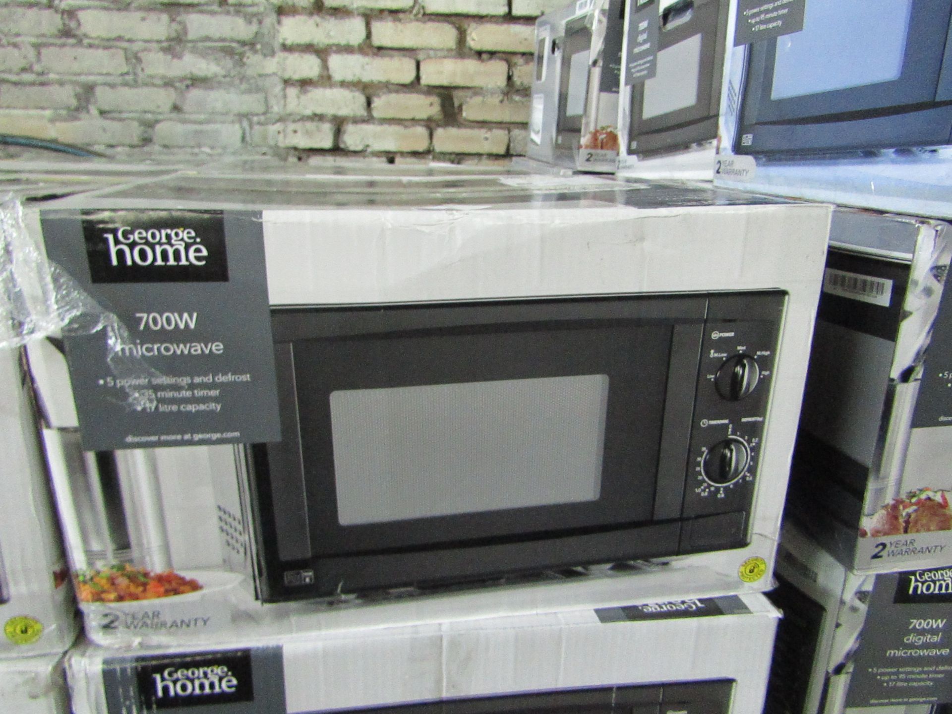 5x 700w Manual Microwave Ovens - Black - Unchecked & Boxed - RRP £40 - Total lot RRP £200 - Load Ref