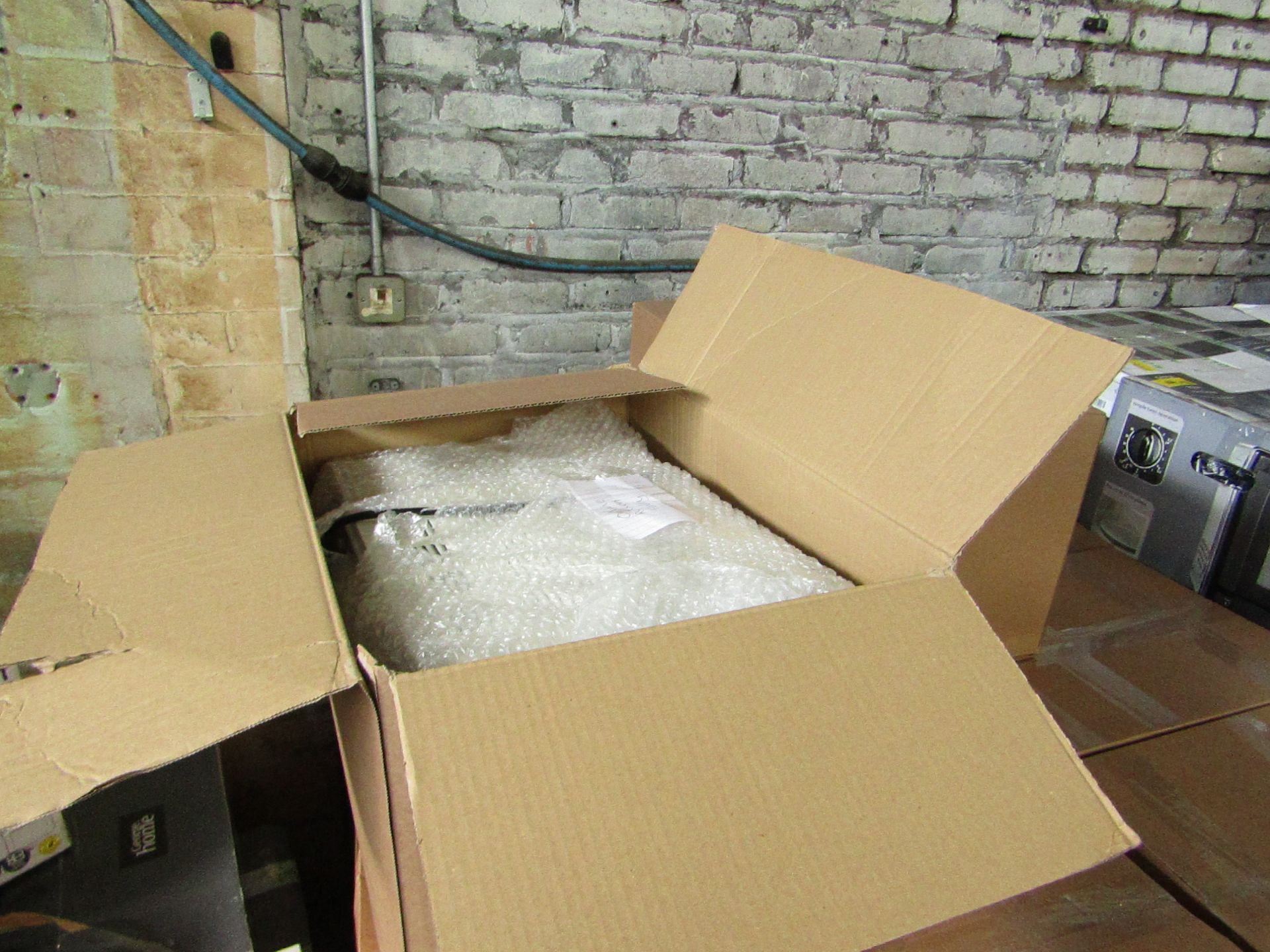 5x Microwaves in Non Original Boxes Picked at Random - Unchecked & Boxed - Be aware we do not know