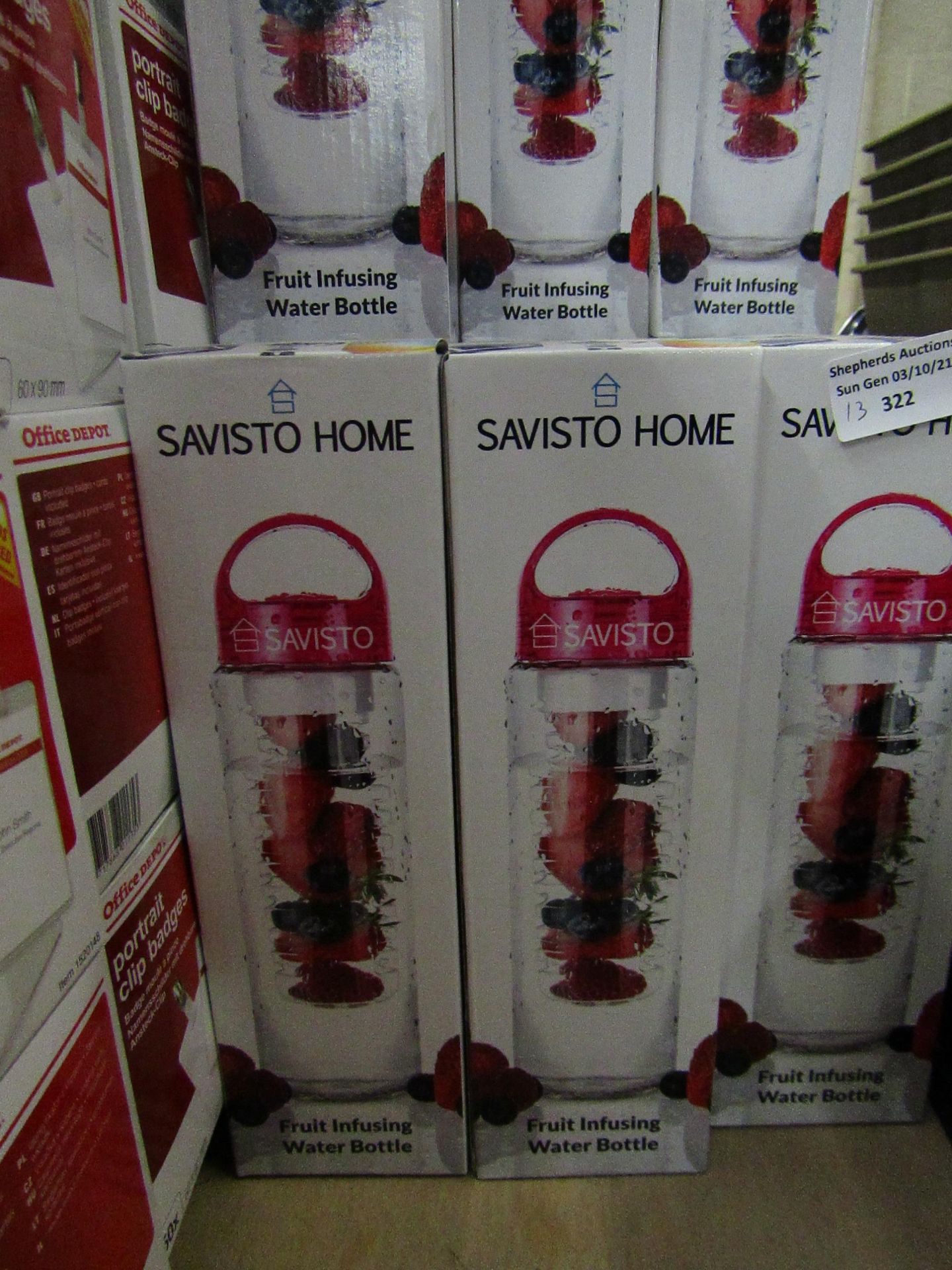 13x Savisto home fruit infusing water bottle - new & boxed.