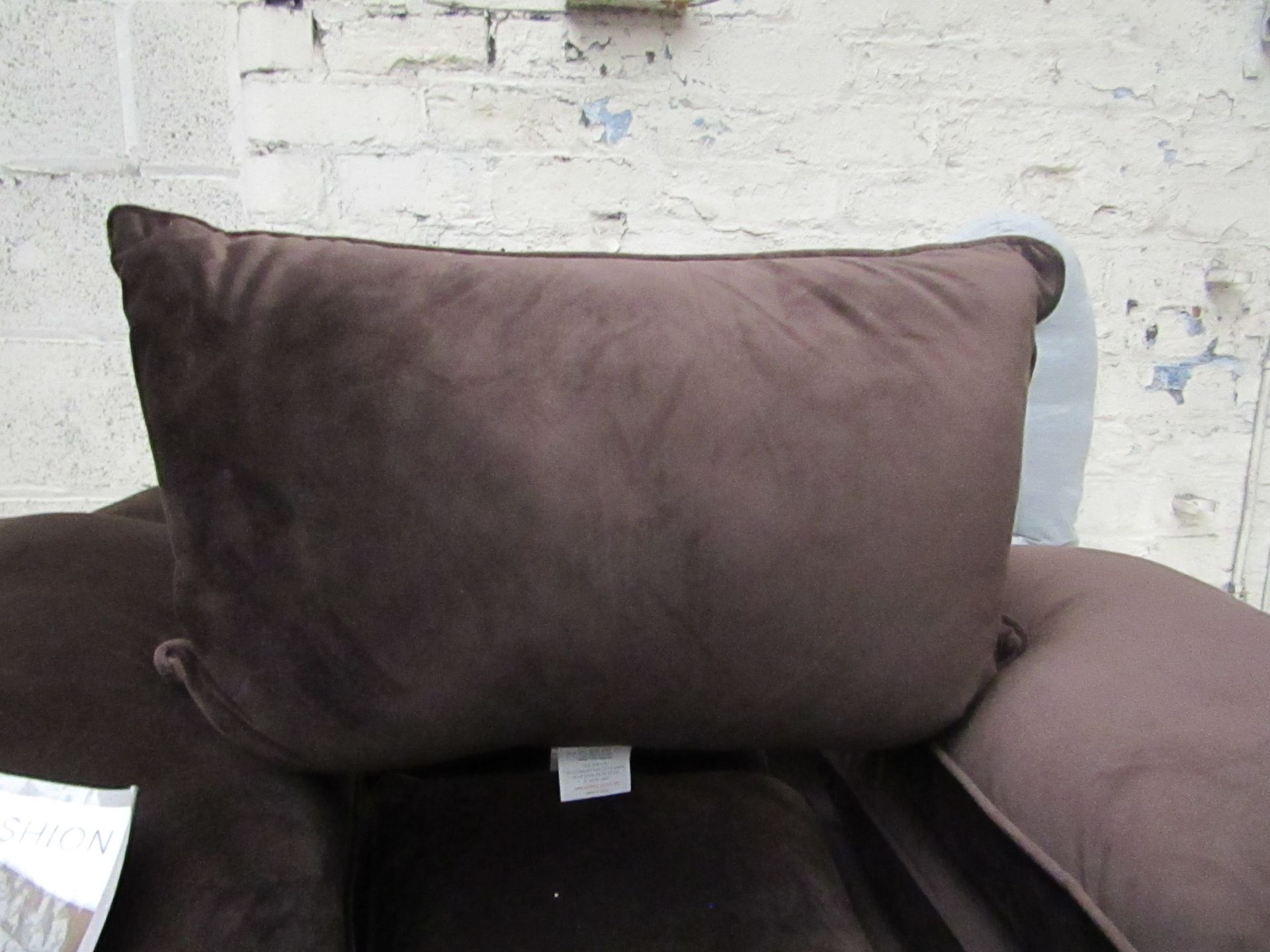 Costco Set of 2 Velvet Cushions, Soft & Blush - Size 35cm x 55cm - No Visible Damage - RRP £12.99.